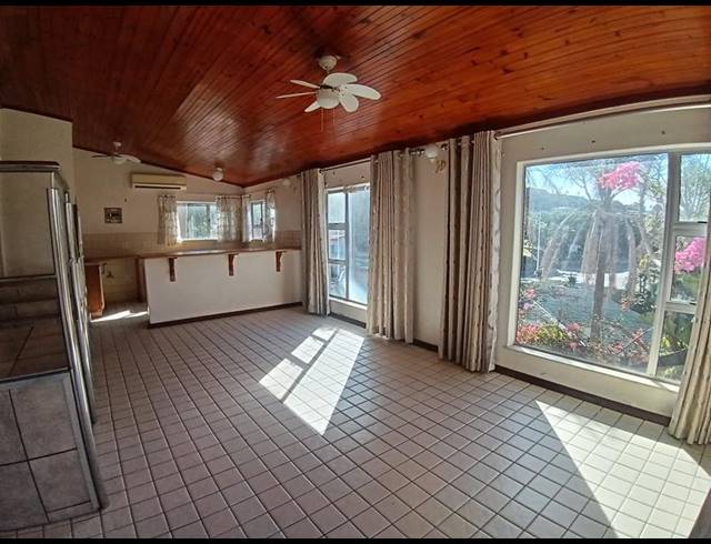 2 BEDROOM APARTMENT FOR SALE IN MARGATE BEACH